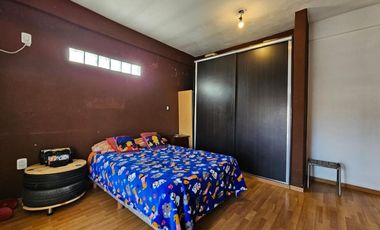 VENTA CASA 6 AMBIENTES  PONTEVEDRA CON COCHERA