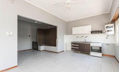 VENTA PH 3 AMBIENTES PLANTA ALTA CON PATIO LANÚS