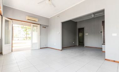 VENTA PH 3 AMBIENTES PLANTA ALTA CON PATIO LANÚS