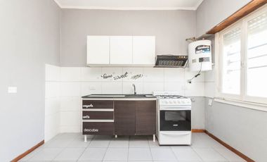VENTA PH 3 AMBIENTES PLANTA ALTA CON PATIO LANÚS
