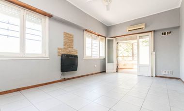VENTA PH 3 AMBIENTES PLANTA ALTA CON PATIO LANÚS