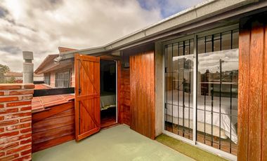 Venta casa Barrio Los Acantilados lote de 1518 m2