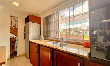 Venta casa Barrio Los Acantilados lote de 1518 m2