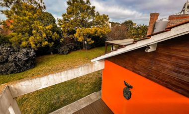 Venta casa Barrio Los Acantilados lote de 1518 m2