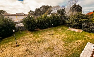 Venta casa Barrio Los Acantilados lote de 1518 m2