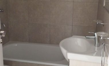Departamento en Alquiler -  Balcón al Frente