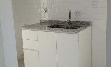 Departamento en Alquiler -  Balcón al Frente