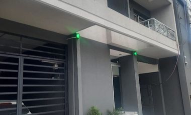 Departamento en Alquiler -  Balcón al Frente