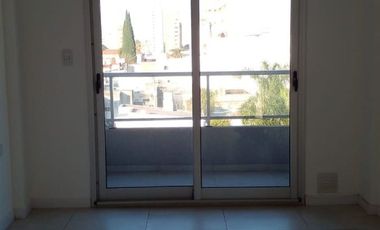 Departamento en Alquiler -  Balcón al Frente