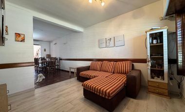 CASA EN VENTA EN QUILMES OESTE 2 DORMITORIOS