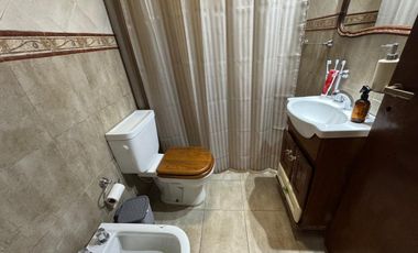 CASA EN VENTA EN QUILMES OESTE 2 DORMITORIOS