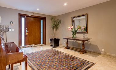 VENTA CASA EN LOMAS DE CHAPULTEPEC REMODELADA, VISTA ESPECTACULAR