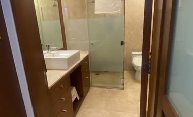 VENTA CASA EN LOMAS DE CHAPULTEPEC REMODELADA, VISTA ESPECTACULAR