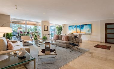 VENTA CASA EN LOMAS DE CHAPULTEPEC REMODELADA, VISTA ESPECTACULAR