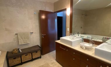 VENTA CASA EN LOMAS DE CHAPULTEPEC REMODELADA, VISTA ESPECTACULAR