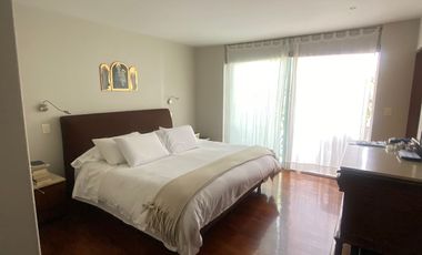 VENTA CASA EN LOMAS DE CHAPULTEPEC REMODELADA, VISTA ESPECTACULAR