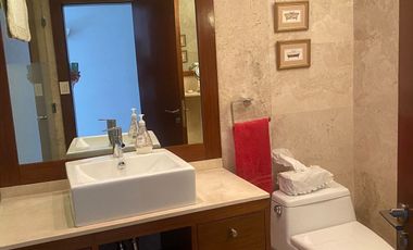 VENTA CASA EN LOMAS DE CHAPULTEPEC REMODELADA, VISTA ESPECTACULAR