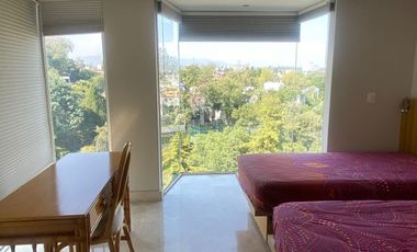 VENTA CASA EN LOMAS DE CHAPULTEPEC REMODELADA, VISTA ESPECTACULAR