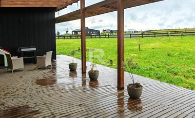 CASA  3 DORM. A SÓLO 4KM DE PUERTO VARAS.