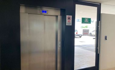 Oficina en renta de 27 m² equipada en edificio corporativo al norte de Mérida