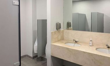 Oficina en renta de 27 m² equipada en edificio corporativo al norte de Mérida