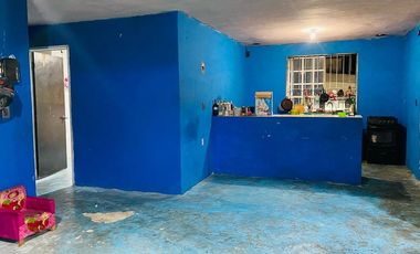 SE VENDE CASA CON LOCALES COMERCIALES