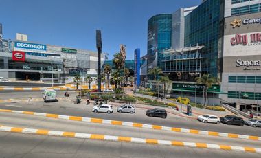 Local en Renta en Interlomas Plaza Granada (m2lc1029)