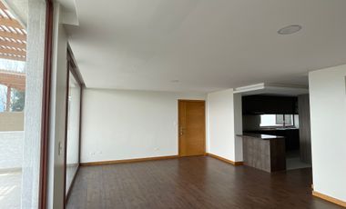 Venta departamento de 161 m2 de 3 dormitorios en Nayón