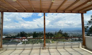 Venta departamento de 161 m2 de 3 dormitorios en Nayón