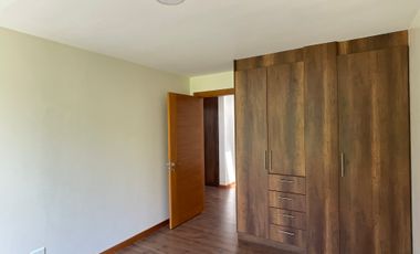 Venta departamento de 161 m2 de 3 dormitorios en Nayón
