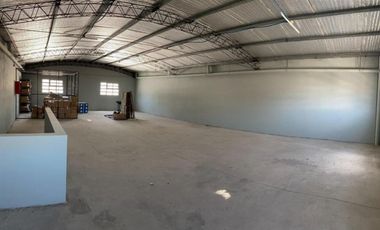 DEPOSITO de 360 m2 cubiertos en venta.
