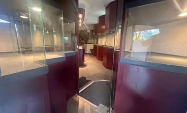 SE ALQUILA LOCAL COMERCIAL EN ZONA SUPER TRANSITADA EN MIRAFLORES