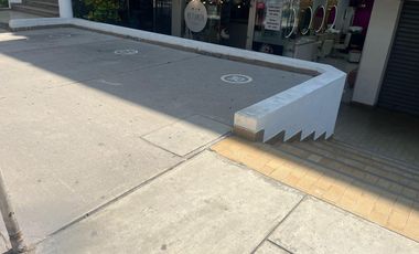 SE ALQUILA LOCAL COMERCIAL EN ZONA SUPER TRANSITADA EN MIRAFLORES