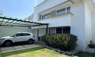 Casa en  venta amueblada en San Carlos Metepec