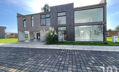 RESIDENCIA EN VISTALAGUA SAN MATEO ATENCO, EDO DE MEXICO