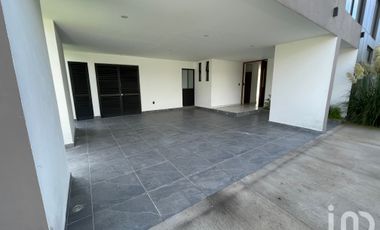 RESIDENCIA EN VISTALAGUA SAN MATEO ATENCO, EDO DE MEXICO