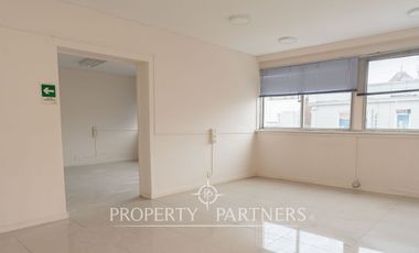 Oficinas en sector comercial de la ciudad