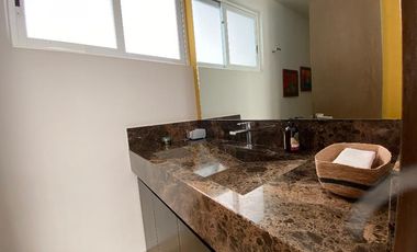 Casa con Alberca, Vista al Golf y Paneles Solares en venta en Bosque Real – 590 m²