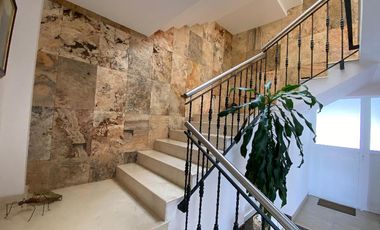 Casa con Alberca, Vista al Golf y Paneles Solares en venta en Bosque Real – 590 m²