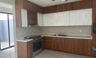 Casa en Venta Residencial Arbolada de 3 recámaras en Cancún Coldwell Banker