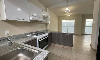 CASA EN RENTA EN FRACCIONAMIENTO LAS MISIONES II, TOLUCA.