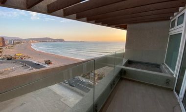 Penthouse con Vista al Mar