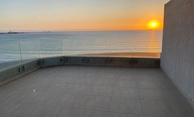 Penthouse con Vista al Mar