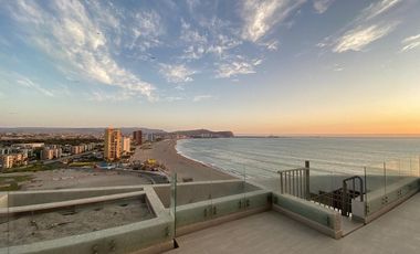 Penthouse con Vista al Mar