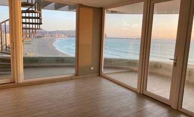 Penthouse con Vista al Mar