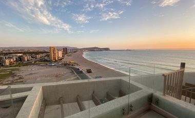 Penthouse con Vista al Mar