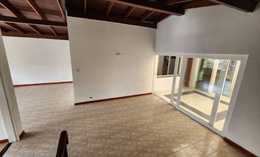 ARRIENDO de CASA COMERCIAL en MedellÃ­n