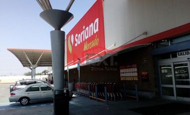 Se Renta Local en Plaza San Carlos al Poniente