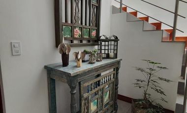 EN LA VIÑA TUMBACO VENTA CASA ESPECTACULAR  $ 465.000