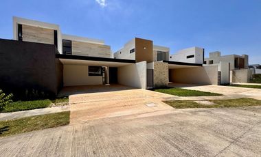 CASA VENTA MÉRIDA, 4 HABITS, ALBERCA, PRIVADA PARQUE NATURA CHOLUL, 214 ,ESTRENA